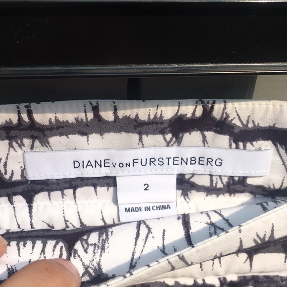 Diane Von Furstenberg Patterned Skirt Size 2 - Picture 5 of 7